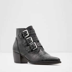 NWOT Aldo Bennevis Ankle Boots in Black 🐊 • Size 10